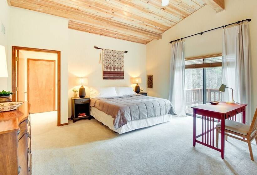 Spacious Pinetop Lakeside Home W/ Deck Near Golf