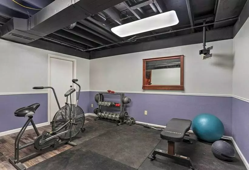 Spacious Wasilla Home  3 Mi To Downtown!