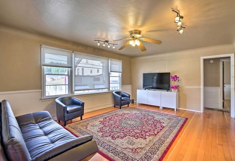 Sun Dappled Retreat: Walk To Restaurants!