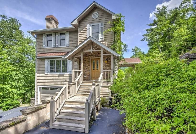 The Wow House    Sapphire Home W/ Deck & Views!