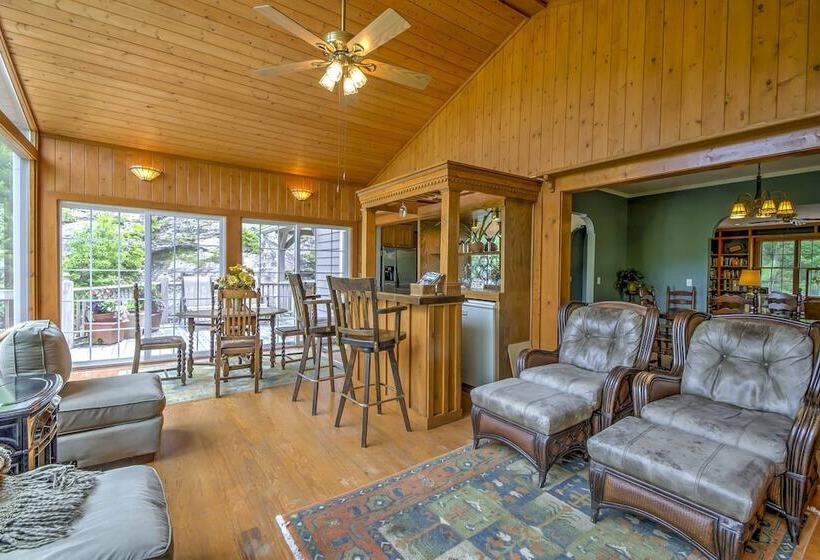 The Wow House    Sapphire Home W/ Deck & Views!