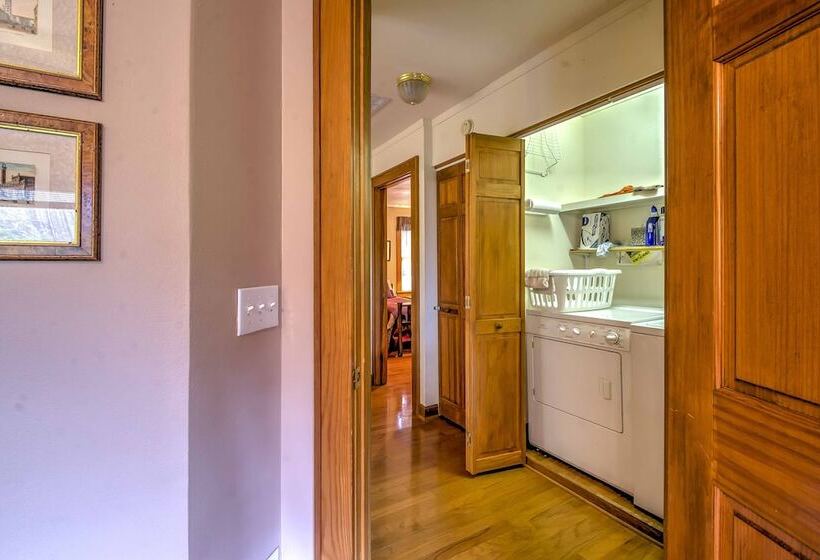 The Wow House    Sapphire Home W/ Deck & Views!