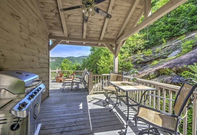The Wow House    Sapphire Home W/ Deck & Views!