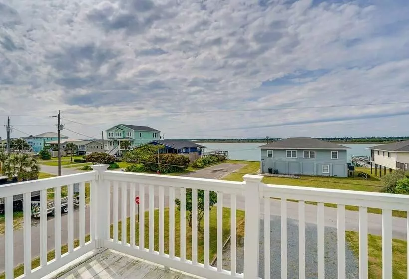 Topsail Beach Vacation Rental: Steps To Shore!