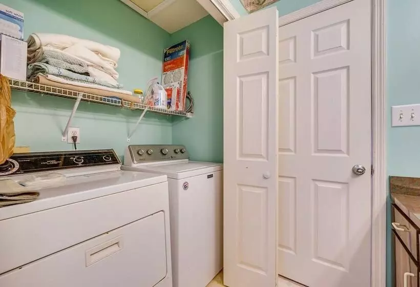 Topsail Beach Vacation Rental: Steps To Shore!