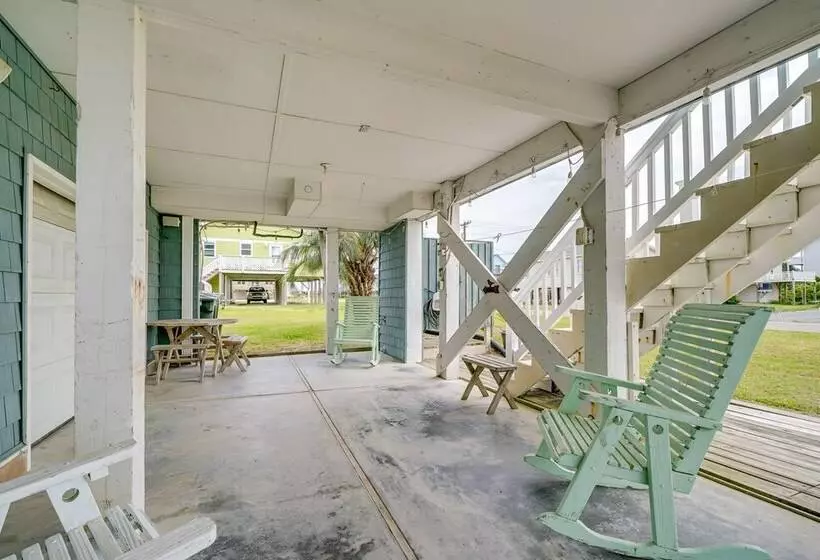 Topsail Beach Vacation Rental: Steps To Shore!