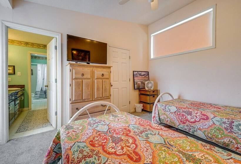 Topsail Beach Vacation Rental: Steps To Shore!