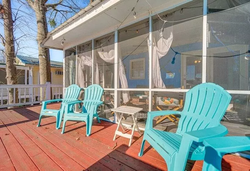 Discover Lakeside Bliss At Jackson Lake!