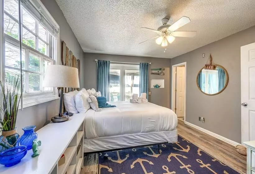 Discover Lakeside Bliss At Jackson Lake!