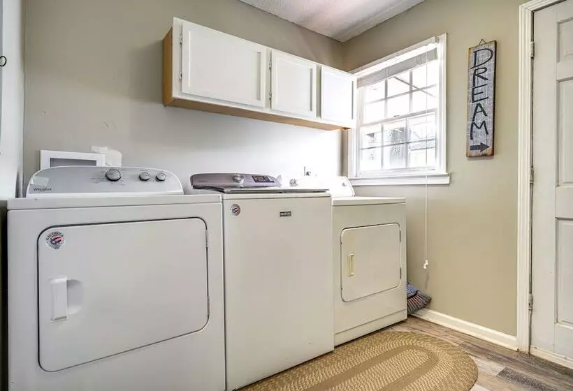 Discover Lakeside Bliss At Jackson Lake!