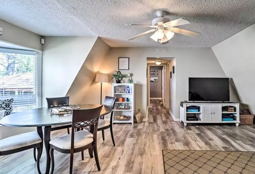 Discover Lakeside Bliss At Jackson Lake!