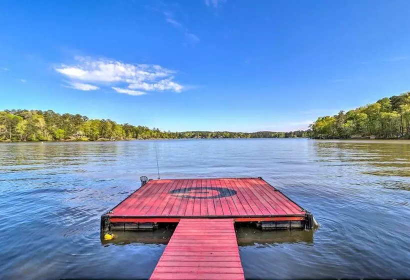 Discover Lakeside Bliss At Jackson Lake!