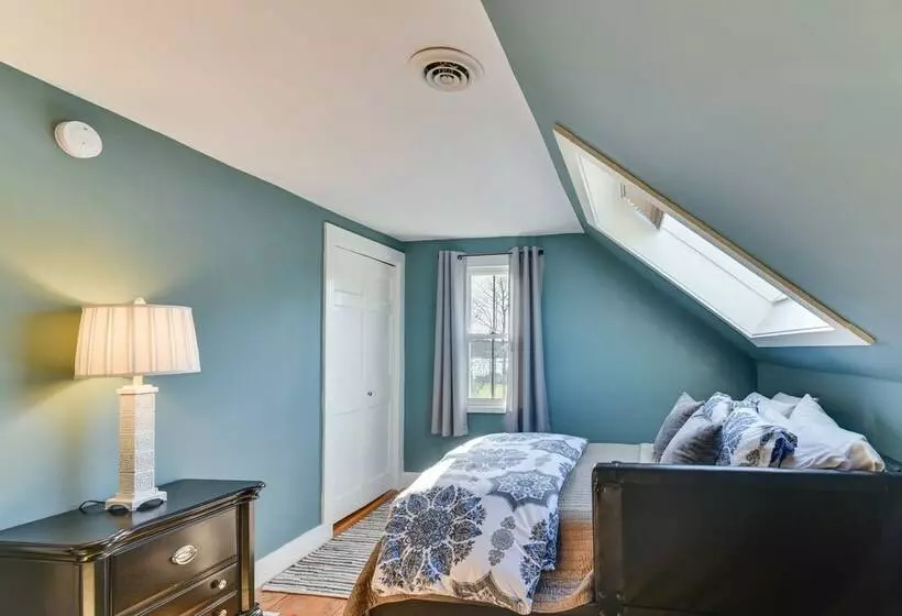 Oceanside Cape Home On The Harbor: Near Kayaking