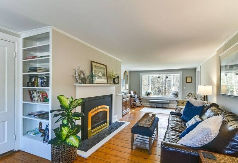 Oceanside Cape Home On The Harbor: Near Kayaking