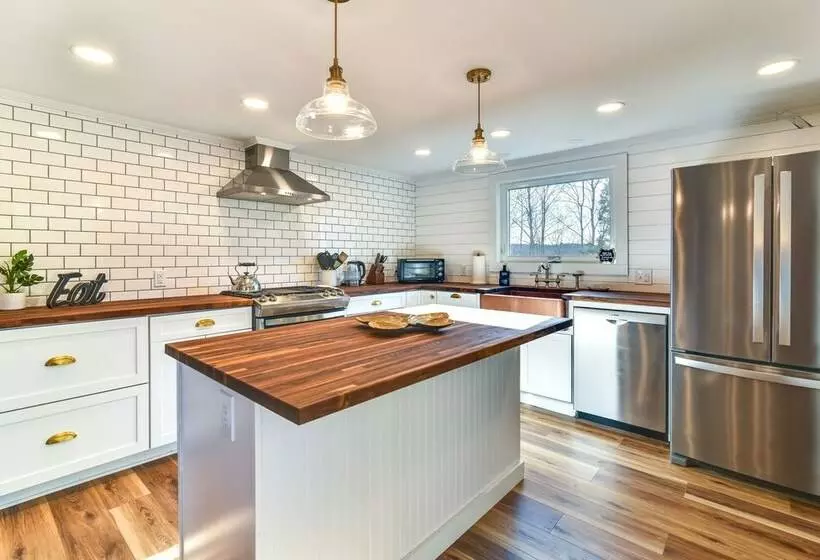 Oceanside Cape Home On The Harbor: Near Kayaking