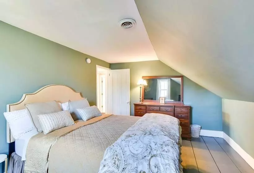 Oceanside Cape Home On The Harbor: Near Kayaking