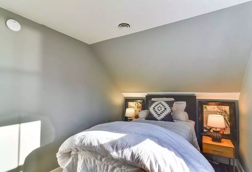 Oceanside Cape Home On The Harbor: Near Kayaking