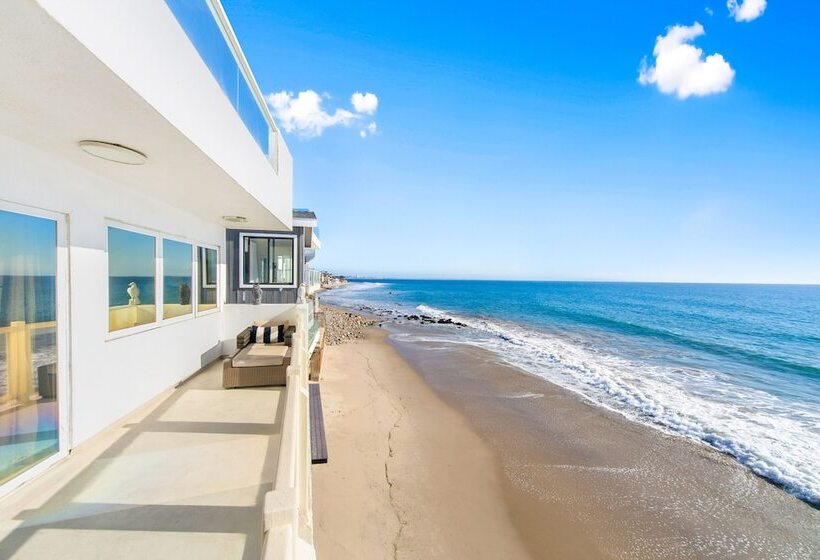 Beachfront Malibu House W/ Sauna & Ocean View Deck