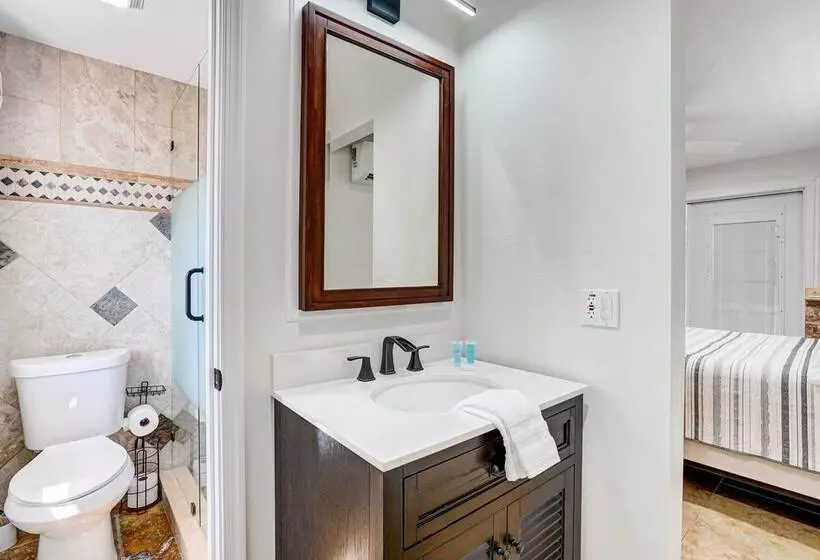 Breezy Naples Home With Private Outdoor Pool!