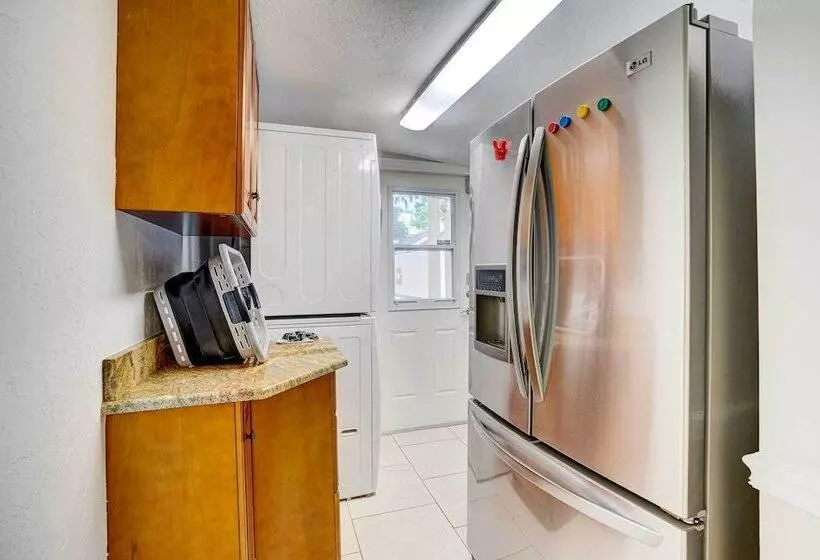 Breezy Naples Home With Private Outdoor Pool!