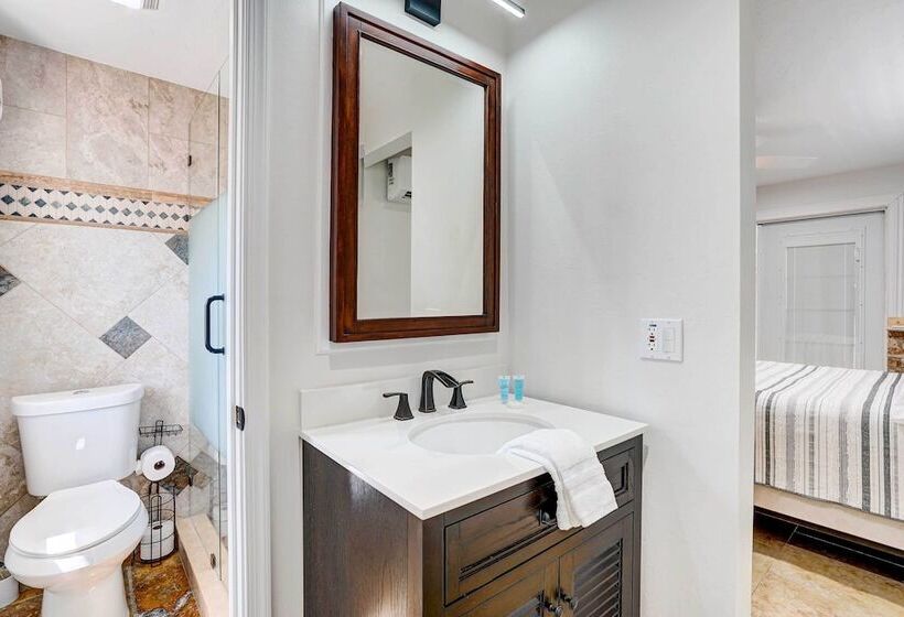 Breezy Naples Home With Private Outdoor Pool!