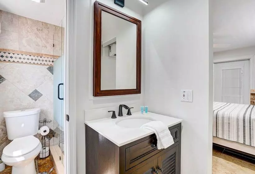 Breezy Naples Home With Private Outdoor Pool!