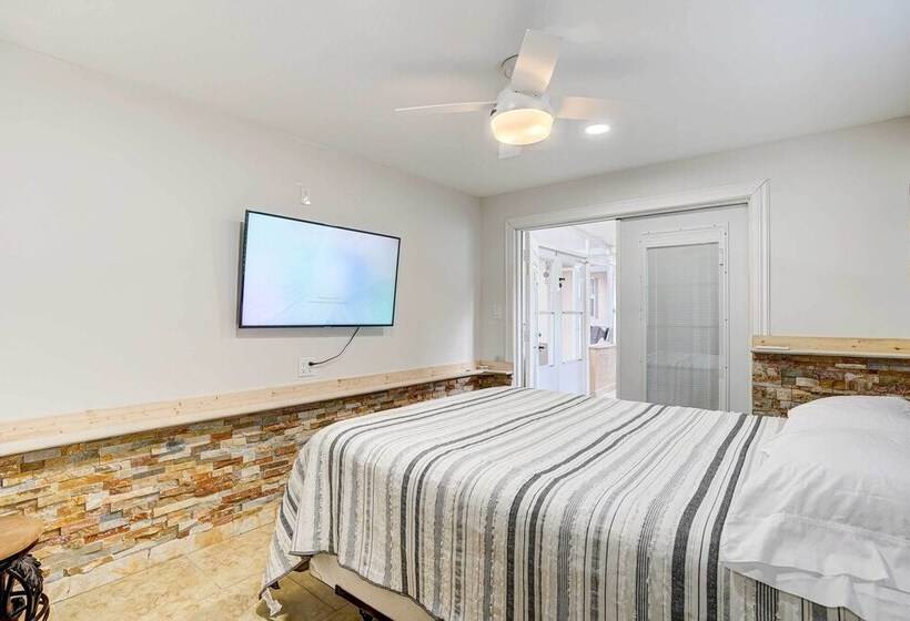 Breezy Naples Home With Private Outdoor Pool!