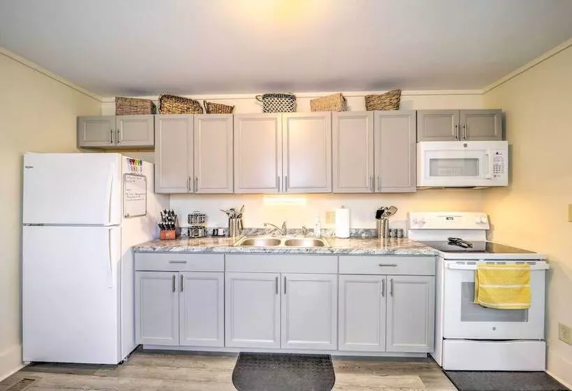 Bright Boone Home: Walk To Appalachian State!