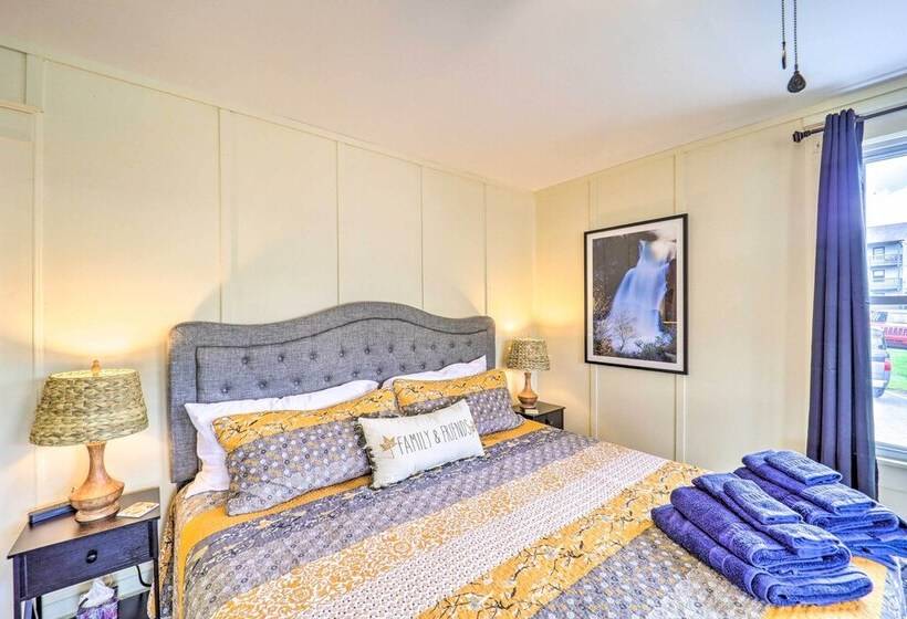 Bright Boone Home: Walk To Appalachian State!