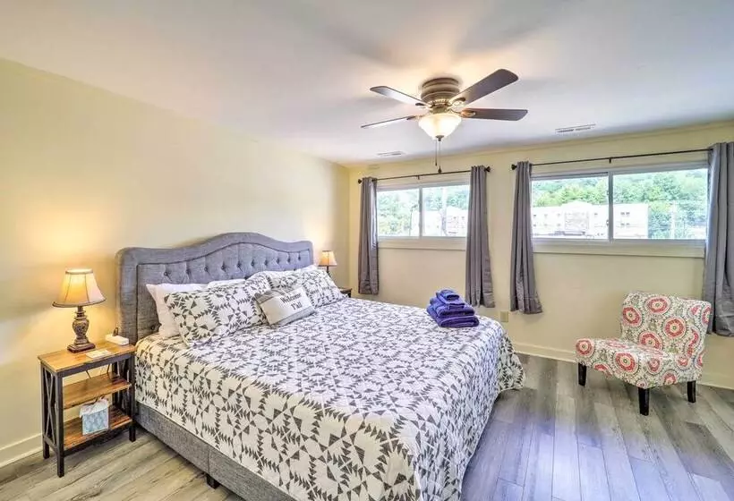 Bright Boone Home: Walk To Appalachian State!