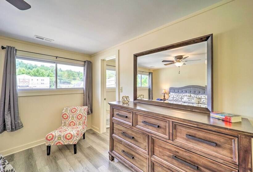 Bright Boone Home: Walk To Appalachian State!