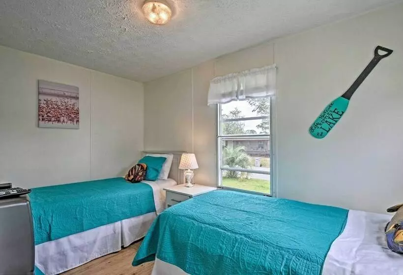 Bright Pensacola Home W/ Backyard   Pets Welcome!