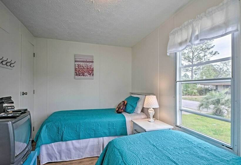 Bright Pensacola Home W/ Backyard Pets Welcome!