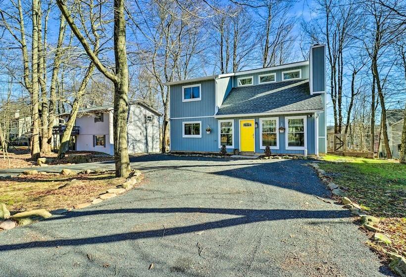 Bright Tobyhanna Retreat W/ Fire Pit, Walk To Lake