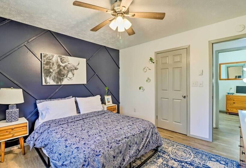 Bright Tobyhanna Retreat W/ Fire Pit, Walk To Lake