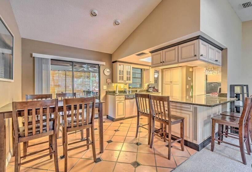 Canalfront Homosassa Escape W/ Private Dock!