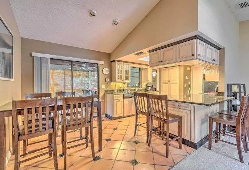 Canalfront Homosassa Escape W/ Private Dock!