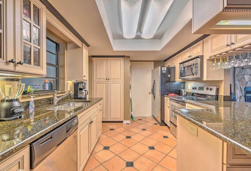 Canalfront Homosassa Escape W/ Private Dock!