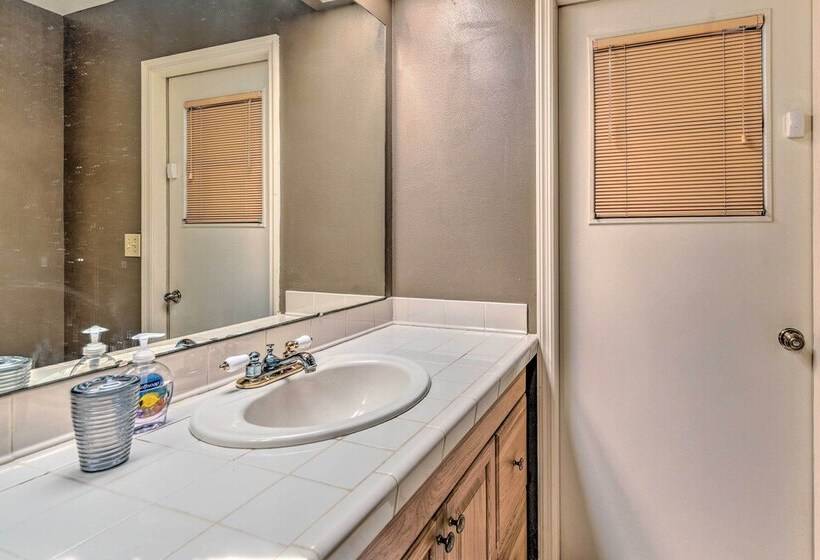 Canalfront Homosassa Escape W/ Private Dock!