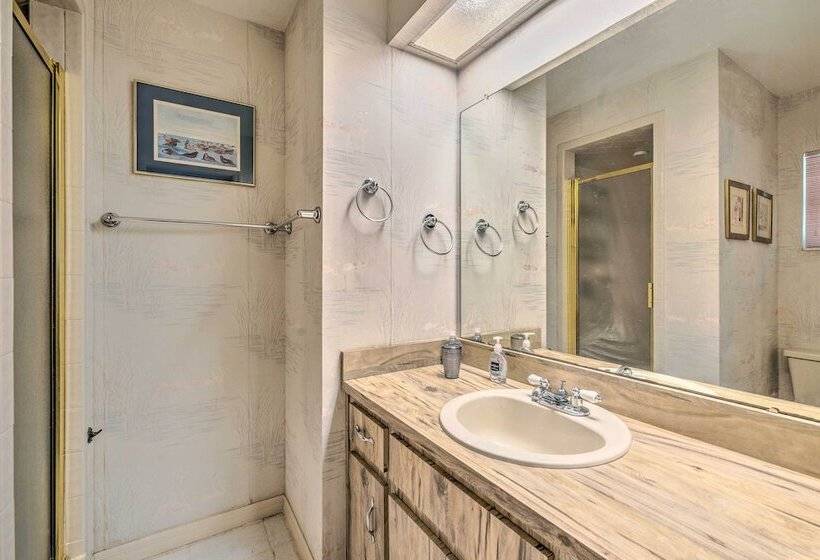 Canalfront Homosassa Escape W/ Private Dock!