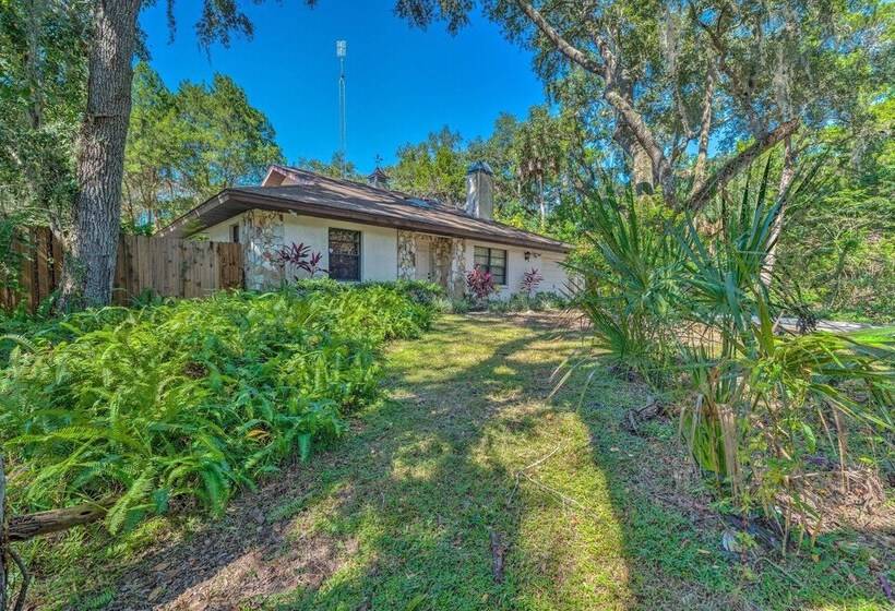 Canalfront Homosassa Escape W/ Private Dock!
