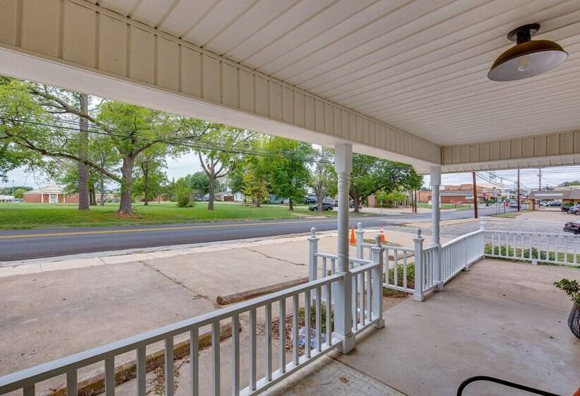 Canton Home W/ Porch < 1 Mile To First Monday!