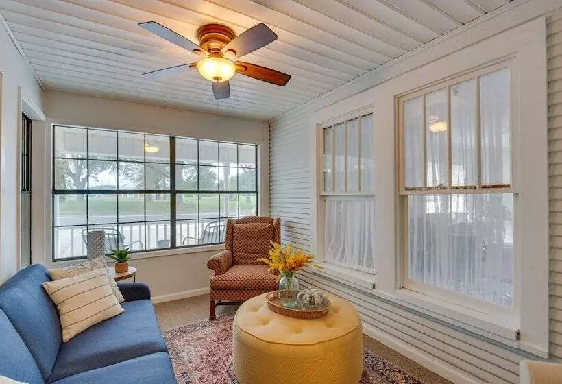 Canton Home W/ Porch < 1 Mile To First Monday!
