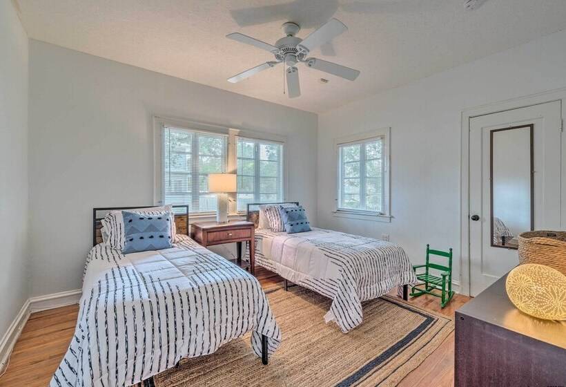 Chic Ocala Home W/ Yard ~ 1 Mi To Dtwn Square