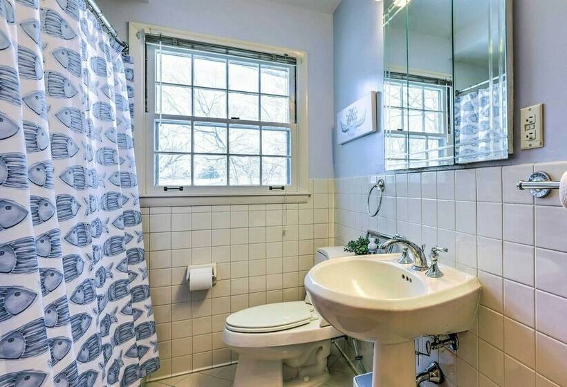 Cincinnati Vacation Rental: 5 Mi To Downtown!