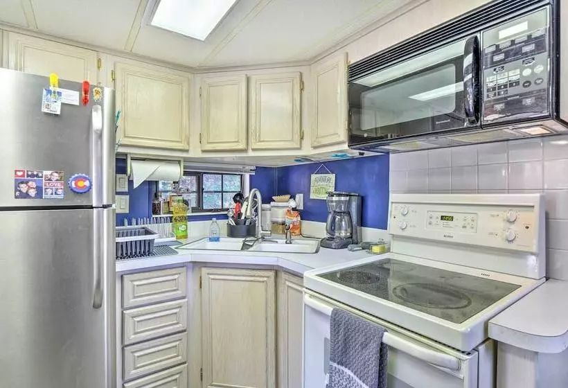 Lakefront Breckenridge Cabin: 6 Mi To Ski Resort!