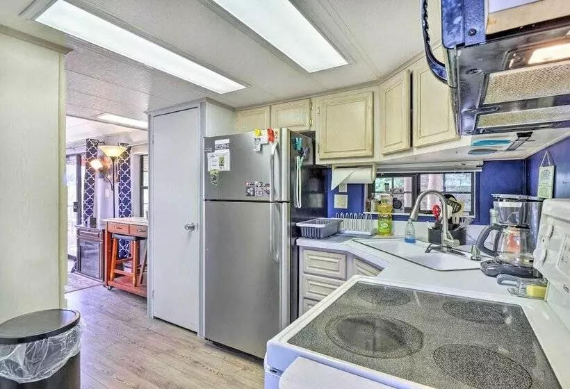 Lakefront Breckenridge Cabin: 6 Mi To Ski Resort!