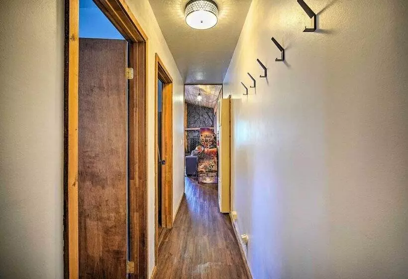 8 Mi To Big Bear Lake: Cozy Cabin W/ Trail Access