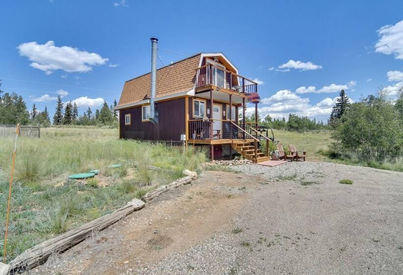Secluded Jefferson Cabin W/ Deck + Mountain Views!