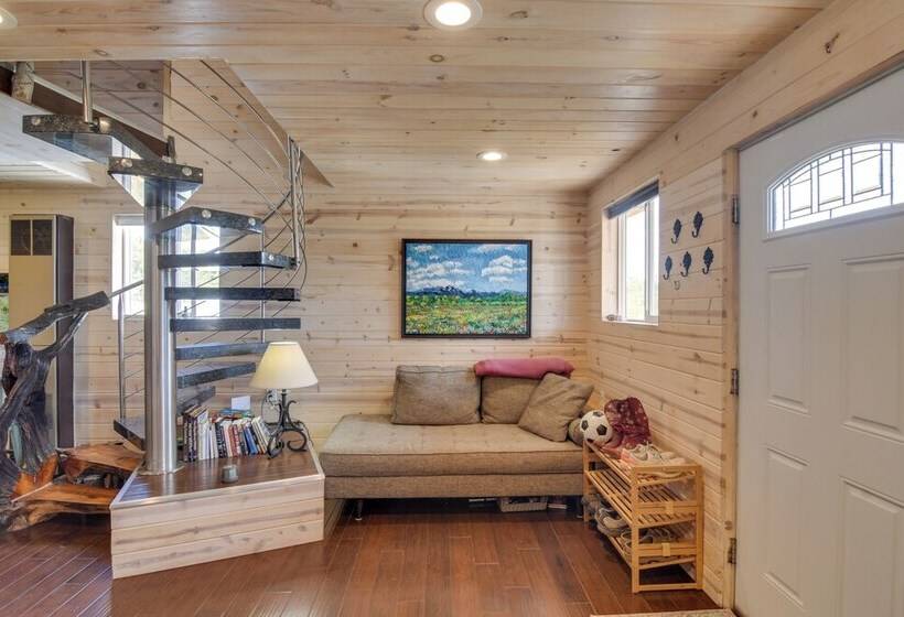 Secluded Jefferson Cabin W/ Deck + Mountain Views!